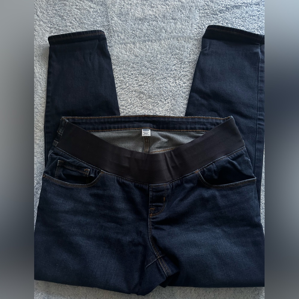 Women’s old navy maternity jeans size 12